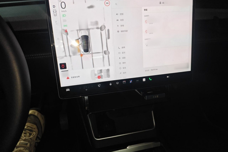 Tesla Model Y 2025 #16 Tesla Model Y 2025 car image #16