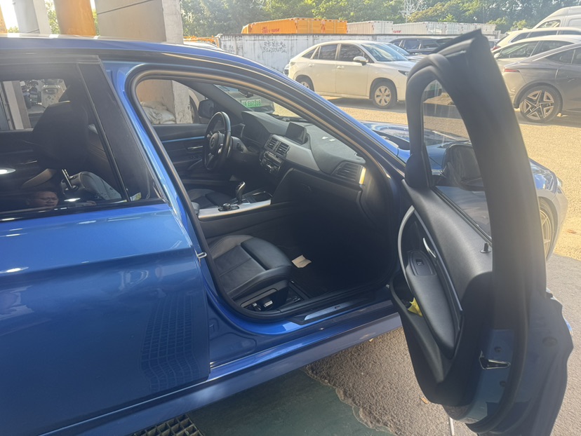 BMW 3 Series 2019 car image #4
