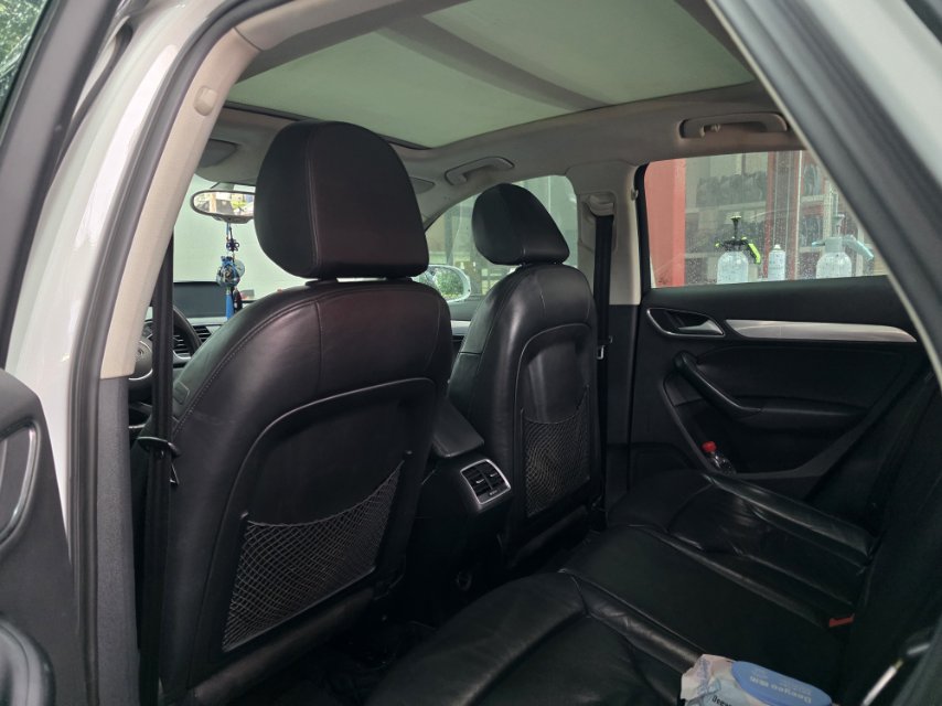 Audi Q3 2016 car image #5