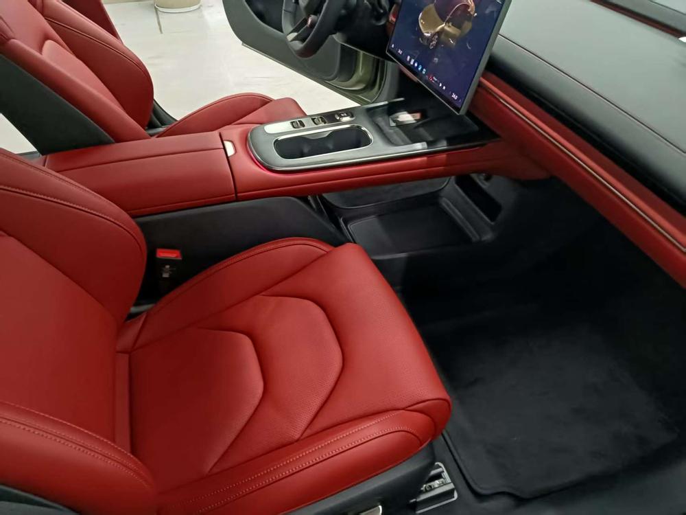 2025 car image #8