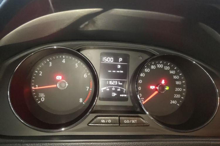 Volkswagen Lavida 2015 car image #12