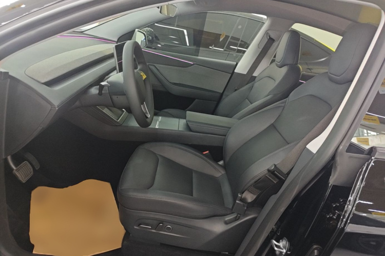 Tesla Model Y 2025 #15 Tesla Model Y 2025 car image #15