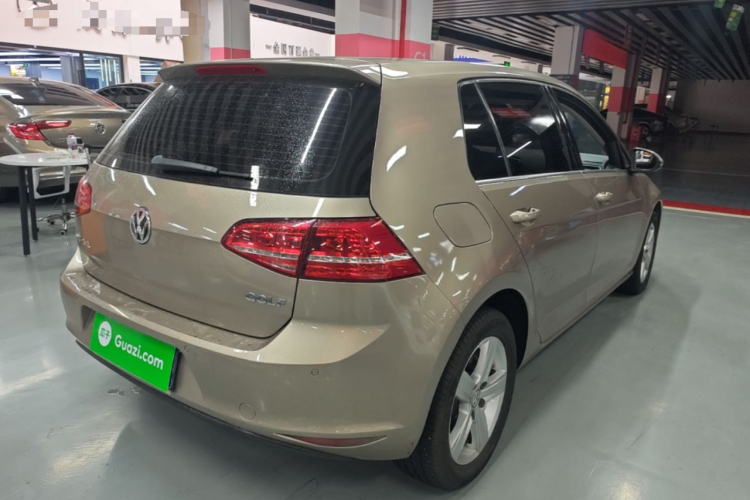 Volkswagen Golf 2015 car image #7