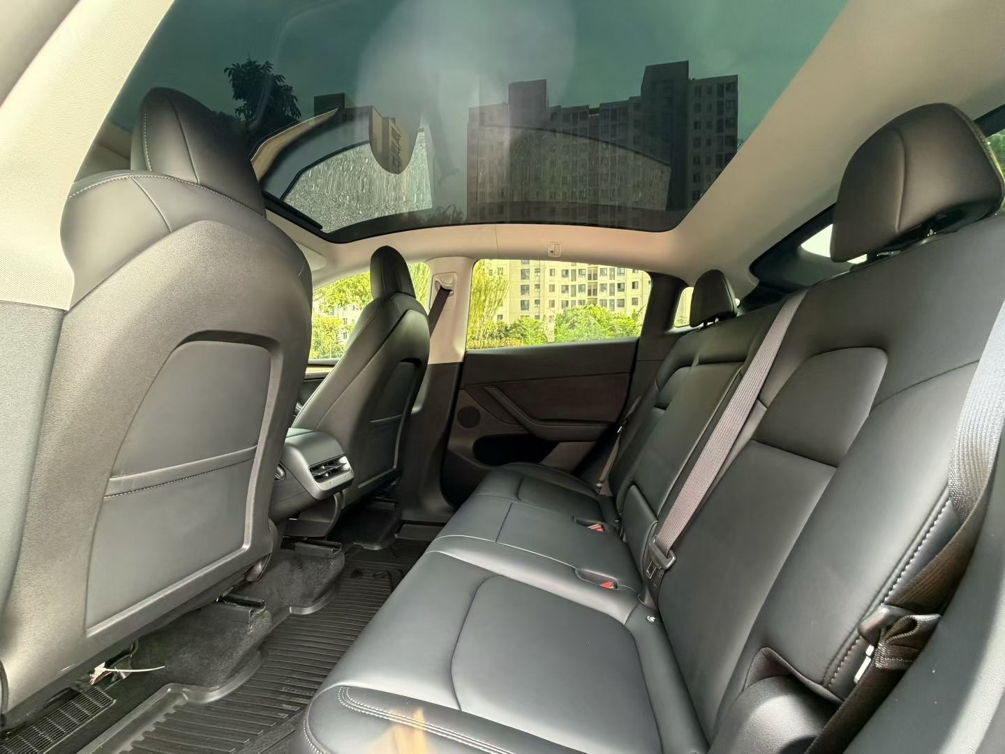 Tesla Model Y 2022 #10 Tesla Model Y 2022 car image #10