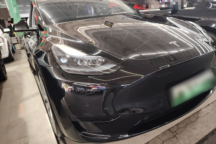 Tesla Model Y 2022 #4 Tesla Model Y 2022 car image #4