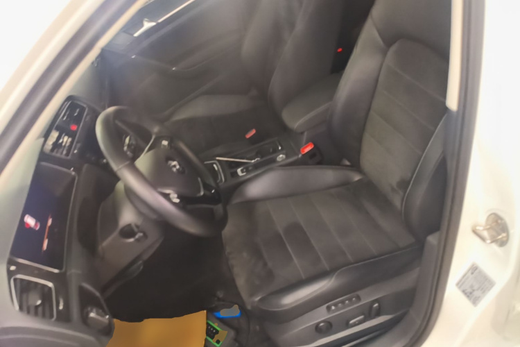 Volkswagen Golf 2019 #15 Volkswagen Golf 2019 car image #15