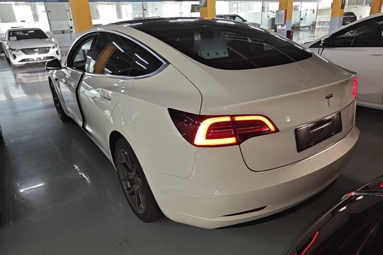 Tesla Model 3 2020 #5 Tesla Model 3 2020 car image #5
