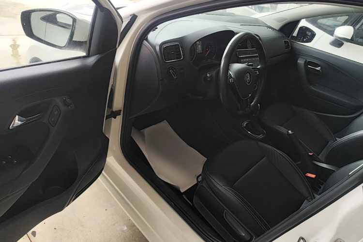 Volkswagen Polo 2017 #12 Volkswagen Polo 2017 car image #12