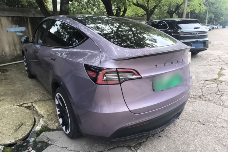 Tesla Model Y 2022 car image #5