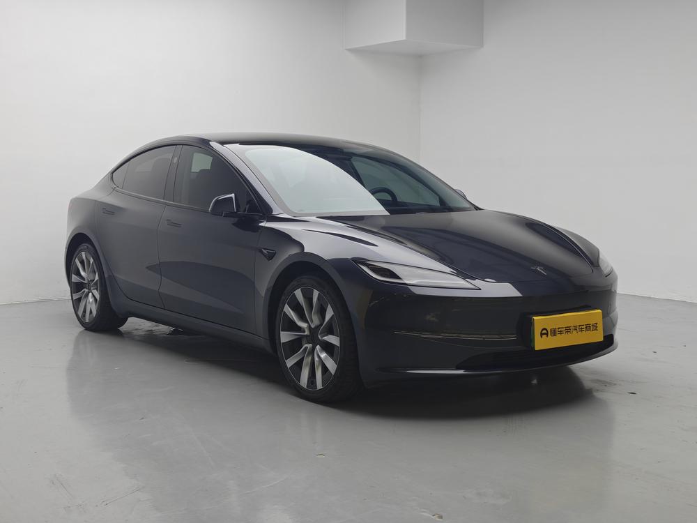 Tesla Model 3 2025 car image #3