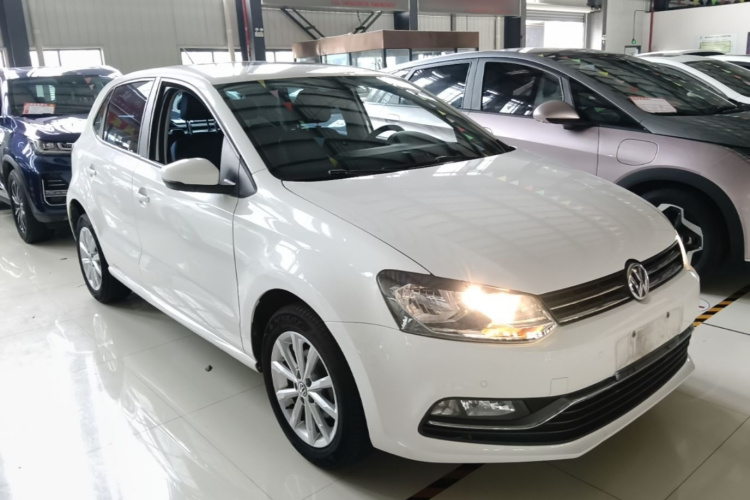 Volkswagen Polo 2017 car image #4