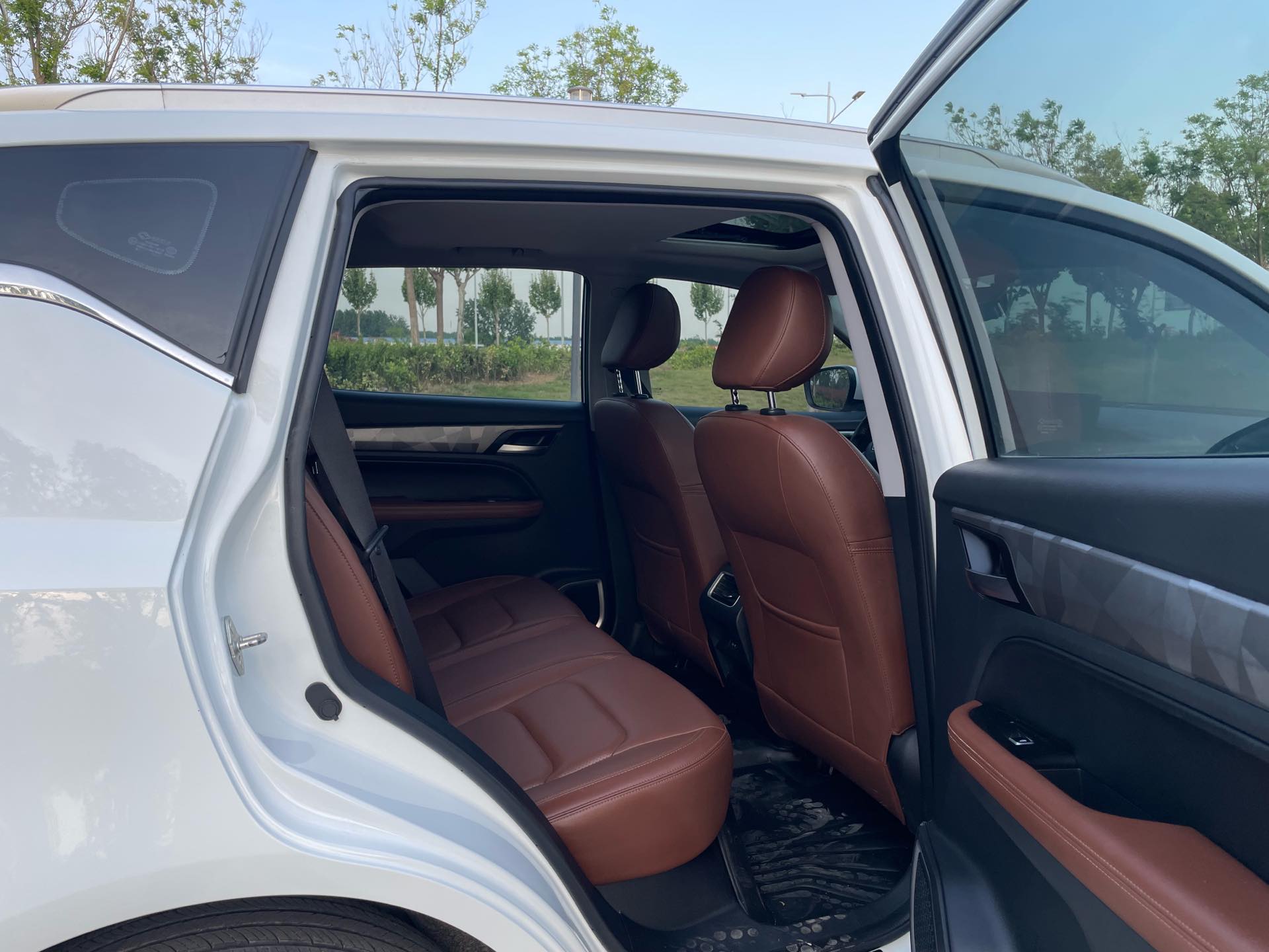 GEELY Vision X6 2022 car image #9