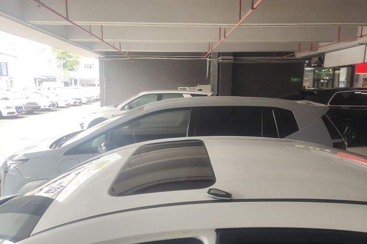 GEELY Emgrand 2021 #25 GEELY Emgrand 2021 car image #25