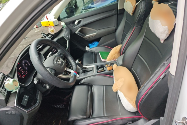 Audi Q3 2021 car image #17