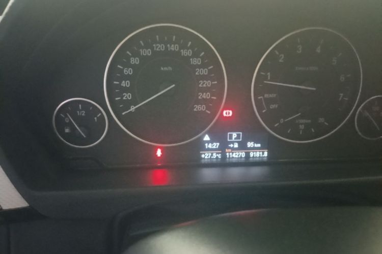 BMW 3 Series 2017 immagine di auto #13