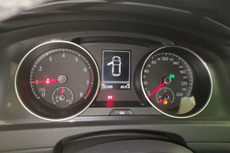 Volkswagen Golf 2017 car image #12