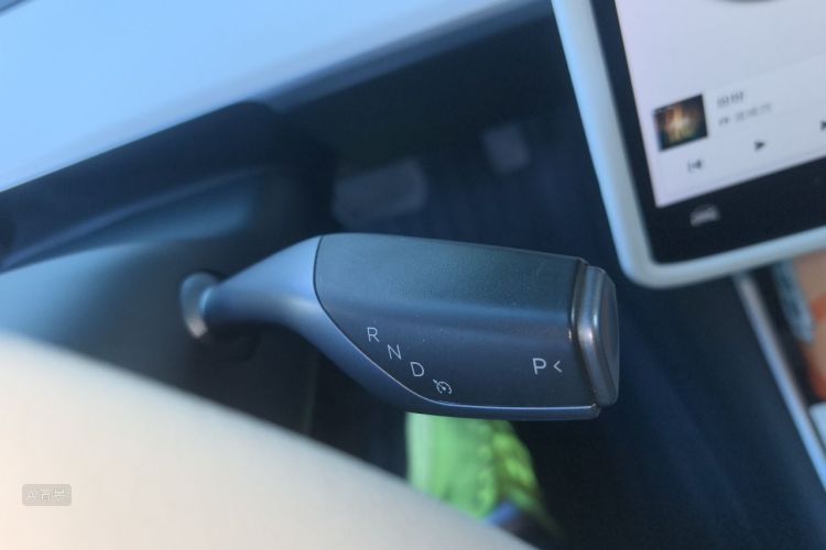 Tesla Model 3 2020 #16 Tesla Model 3 2020 car image #16