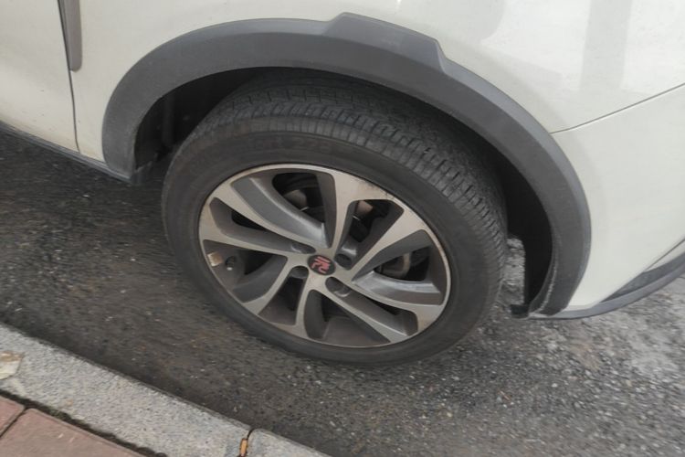 BYD Yuan 2016 #9 BYD Yuan 2016 car image #9