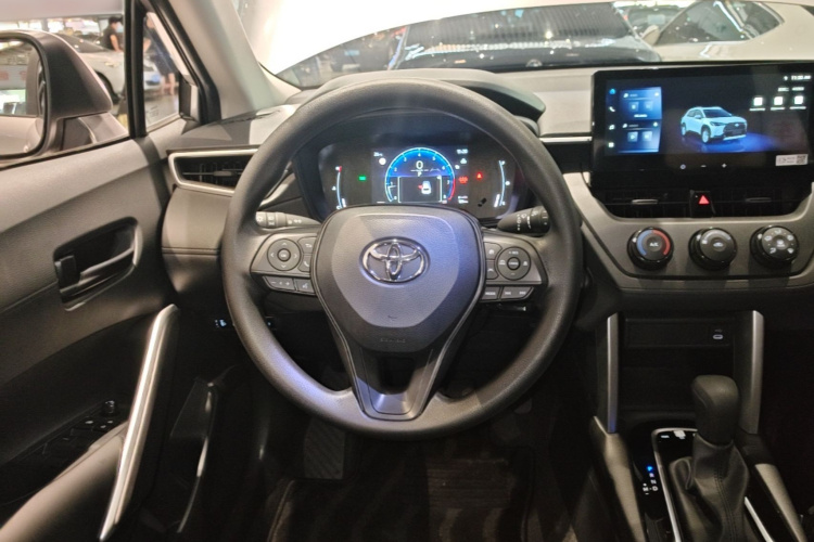 Toyota Corolla Cross 2023 #15 Toyota Corolla Cross 2023 car image #15