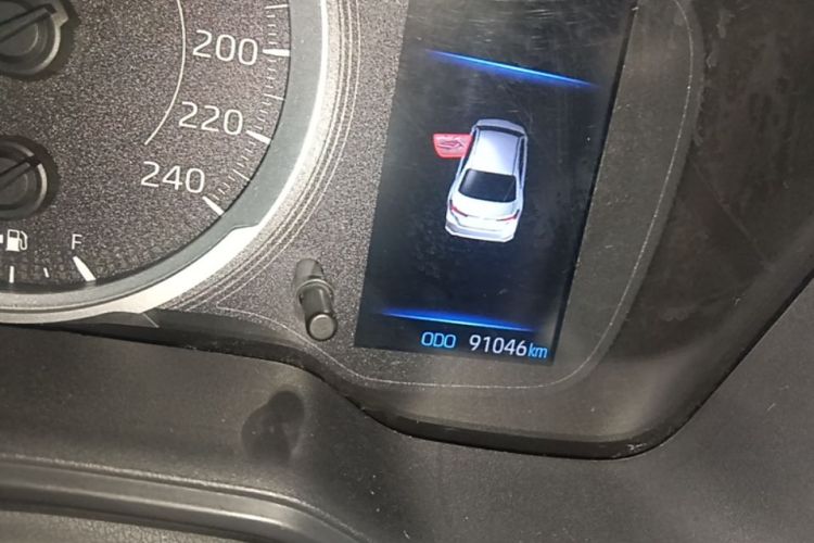 Toyota Corolla 2019 immagine di auto #16