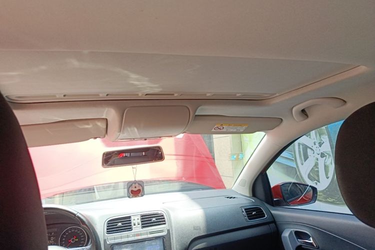 Volkswagen Polo 2017 car image #18