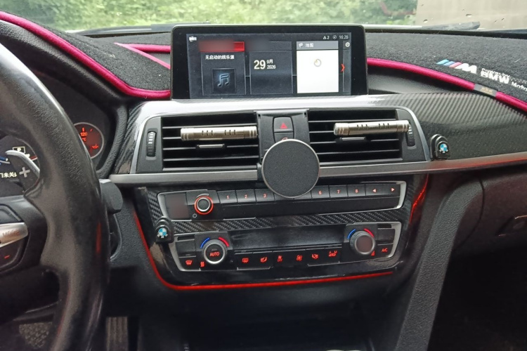 BMW 3 Series GT 2017 #17 BMW 3 Series GT 2017 car image #17