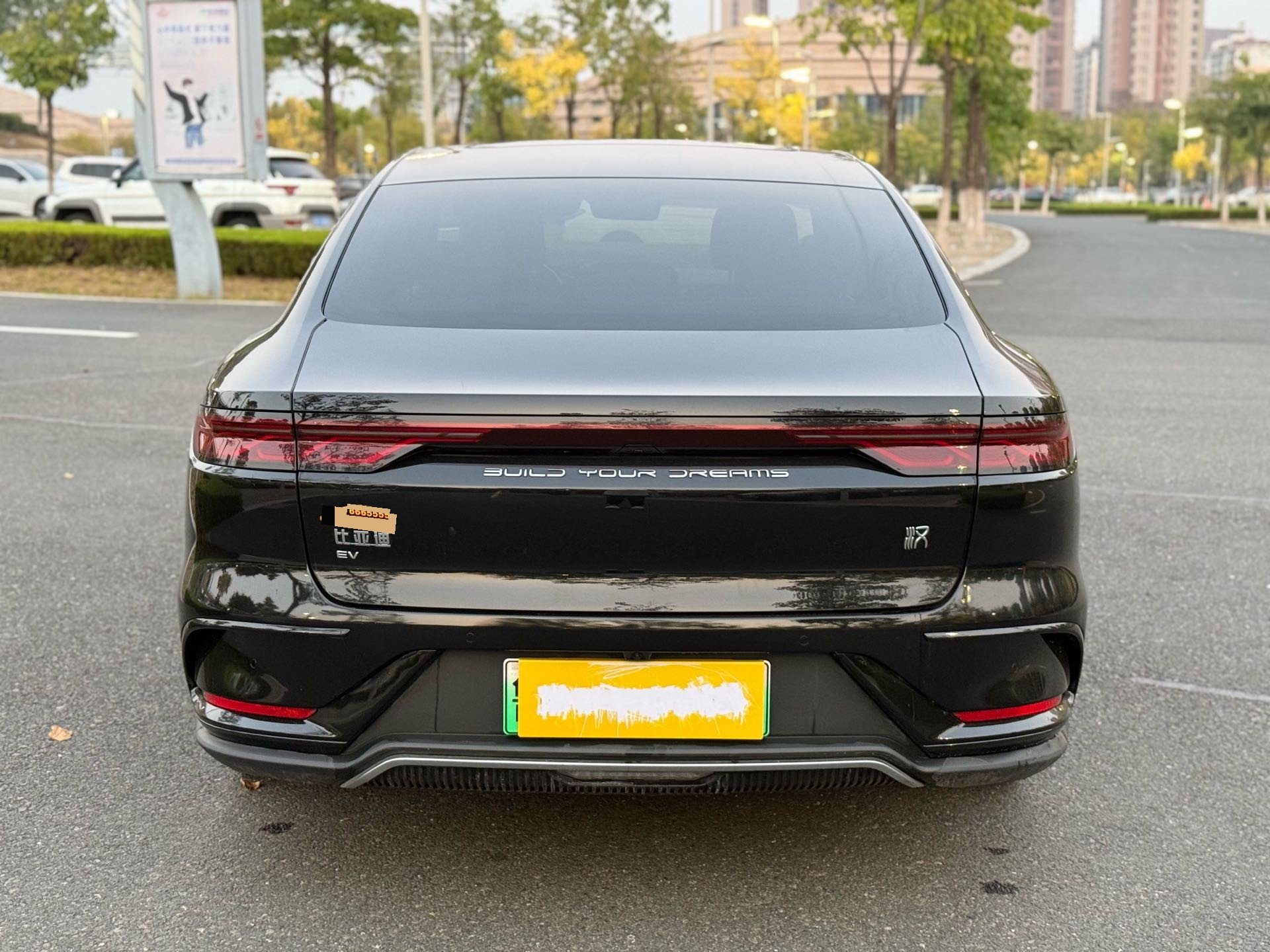 BYD Han 2023 car image #5