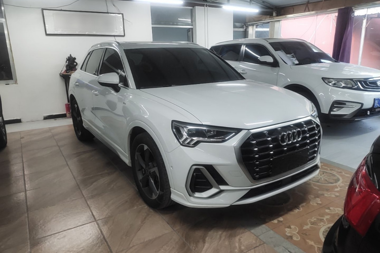 Audi Q3 2022 #6 Audi Q3 2022 car image #6
