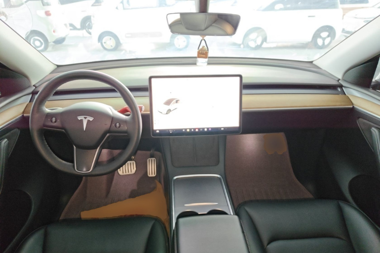 Tesla Model Y 2021 #11 Tesla Model Y 2021 car image #11