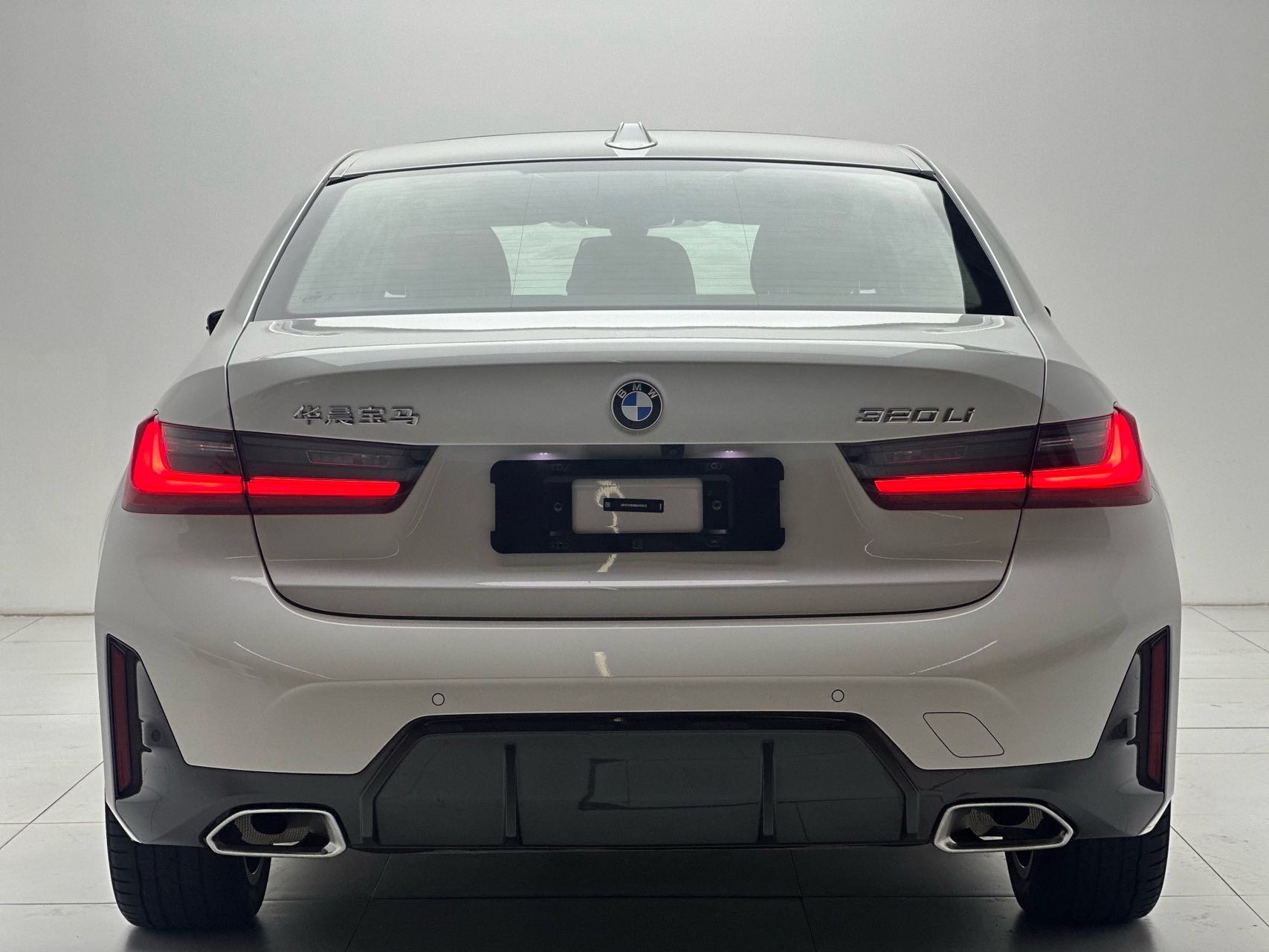 BMW 3 Series 2024 #6 BMW 3 Series 2024 car image #6