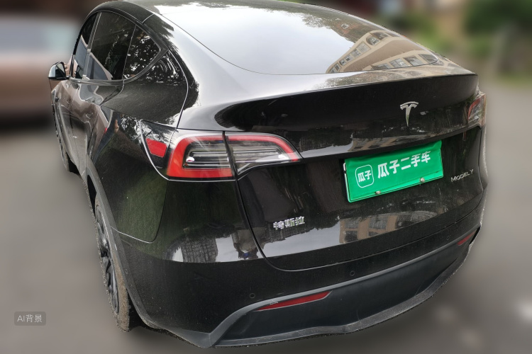 Tesla Model Y 2023 #5 Tesla Model Y 2023 car image #5