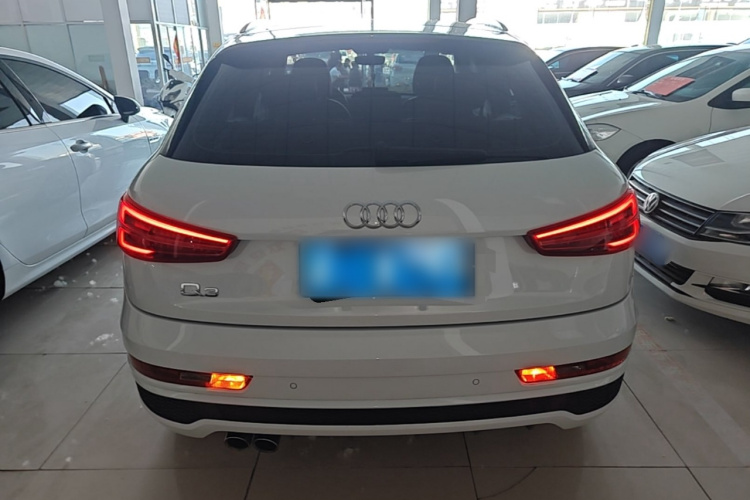Audi Q3 2019 car image #6