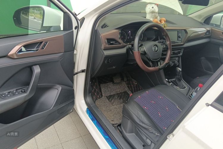 Volkswagen Tharu 2019 car image #18