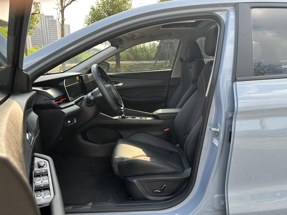 GEELY Binray 2024 car image #17
