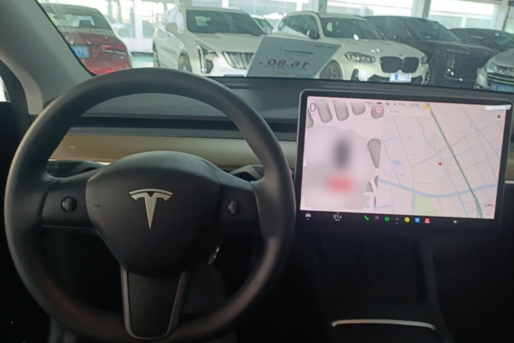 Tesla Model Y 2022 #10 Tesla Model Y 2022 car image #10