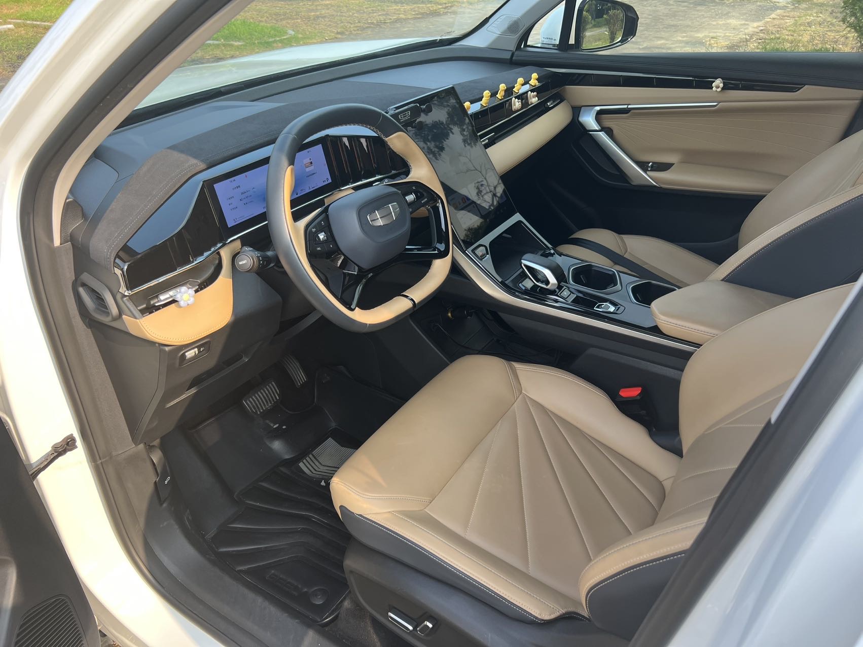 GEELY Boyue L 2023 #8 GEELY Boyue L 2023 изображение автомобиля #8
