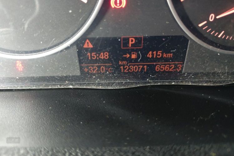 BMW 3 Series 2017 immagine di auto #14
