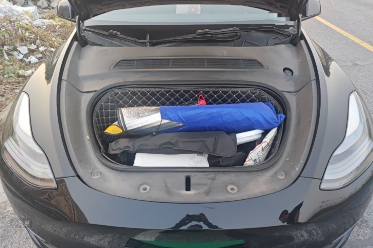 Tesla Model Y 2024 #22 Tesla Model Y 2024 image de voiture #22