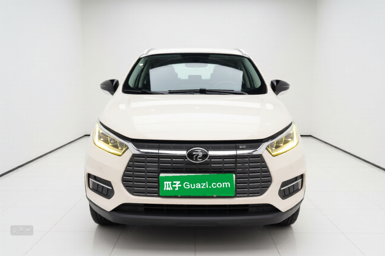 BYD Yuan New Energy 2019 car image #3