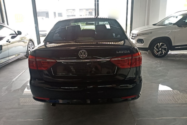 Volkswagen Lavida 2016 car image #4