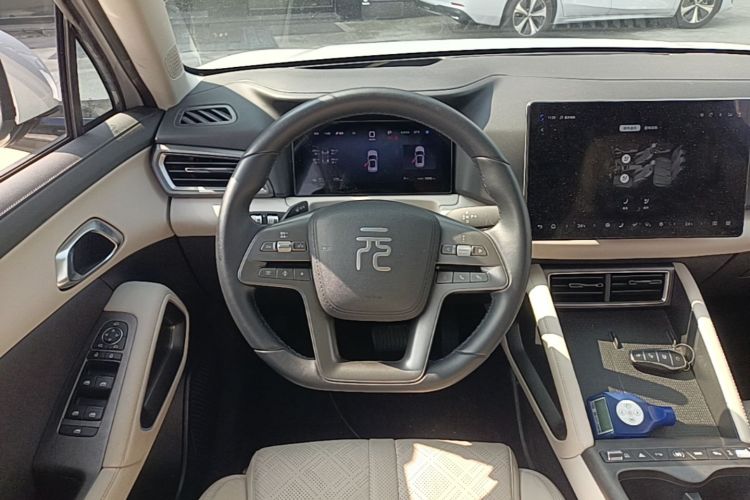 BYD YuanUP 2025 #11 BYD YuanUP 2025 immagine di auto #11