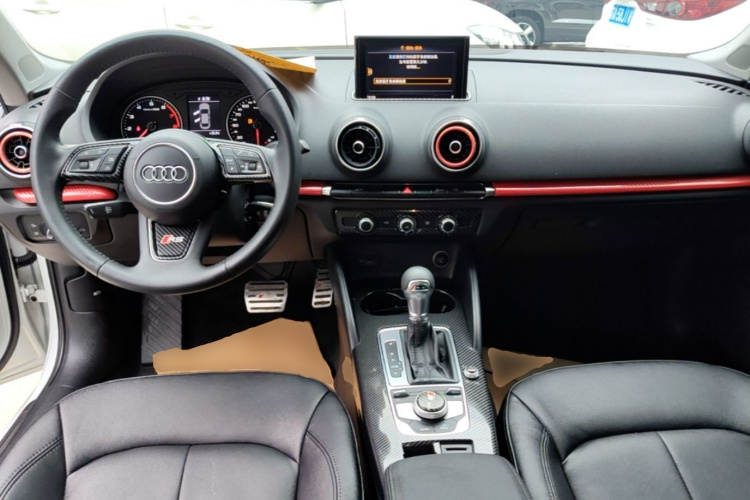Audi A3 2019 car image #11