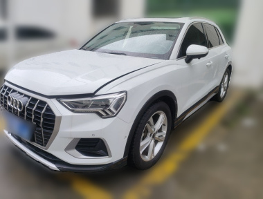 Audi Q3 2022 car image 