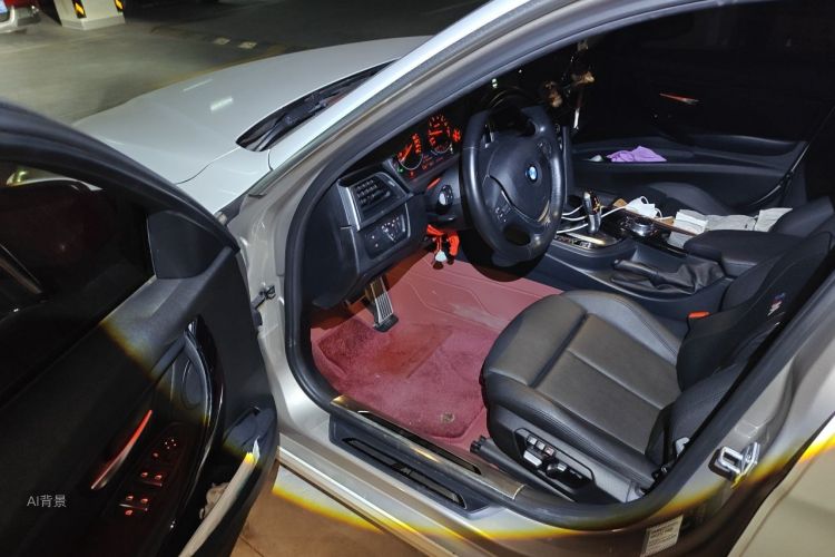 BMW 3 Series 2018 car image #18