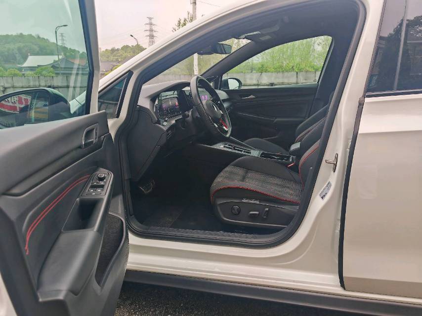 Volkswagen GolfGTI 2023 car image #5