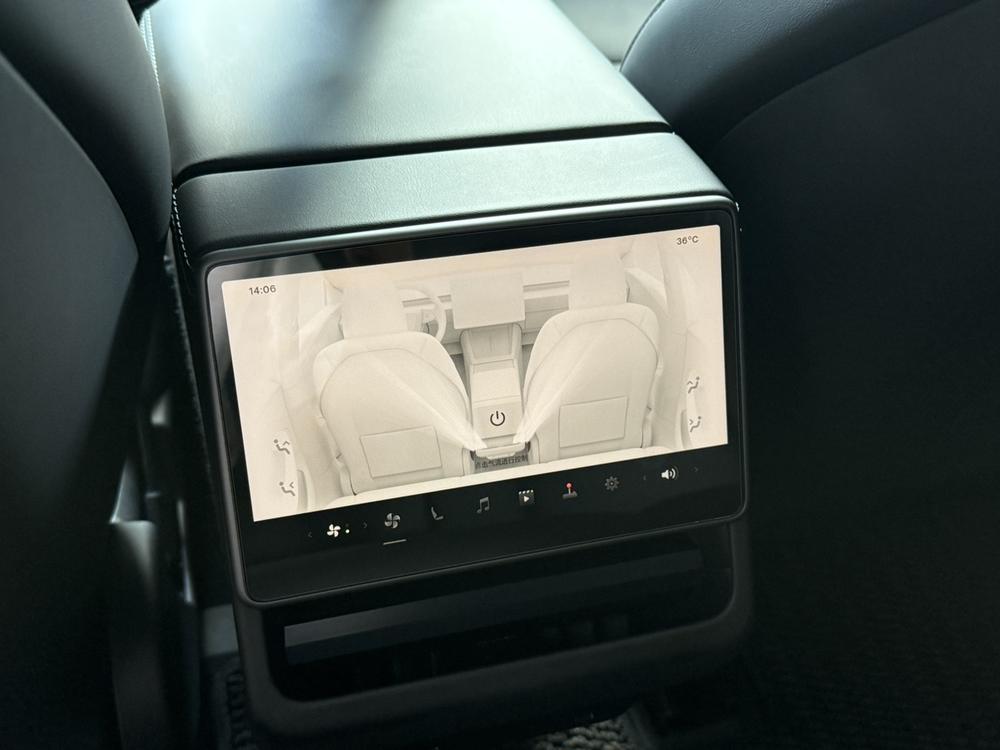 Tesla Model 3 2024 #9 Tesla Model 3 2024 car image #9