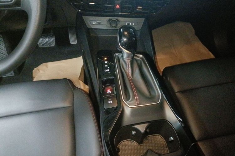 MG 5 2024 صورة سيارة #18