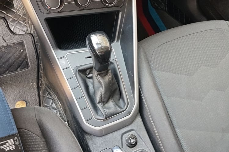 Volkswagen Polo 2020 car image #18
