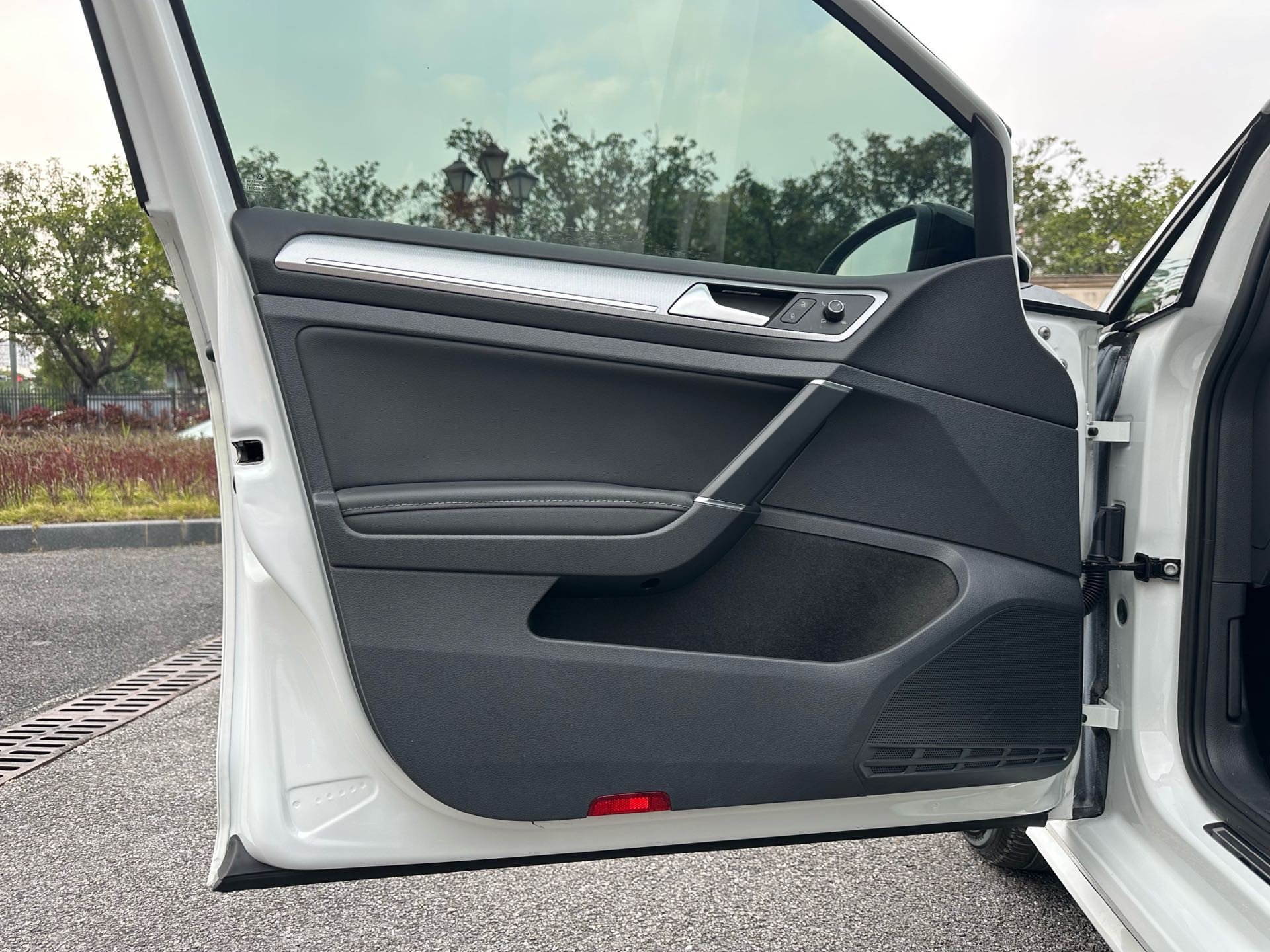 2019 #2 2019 car image #2