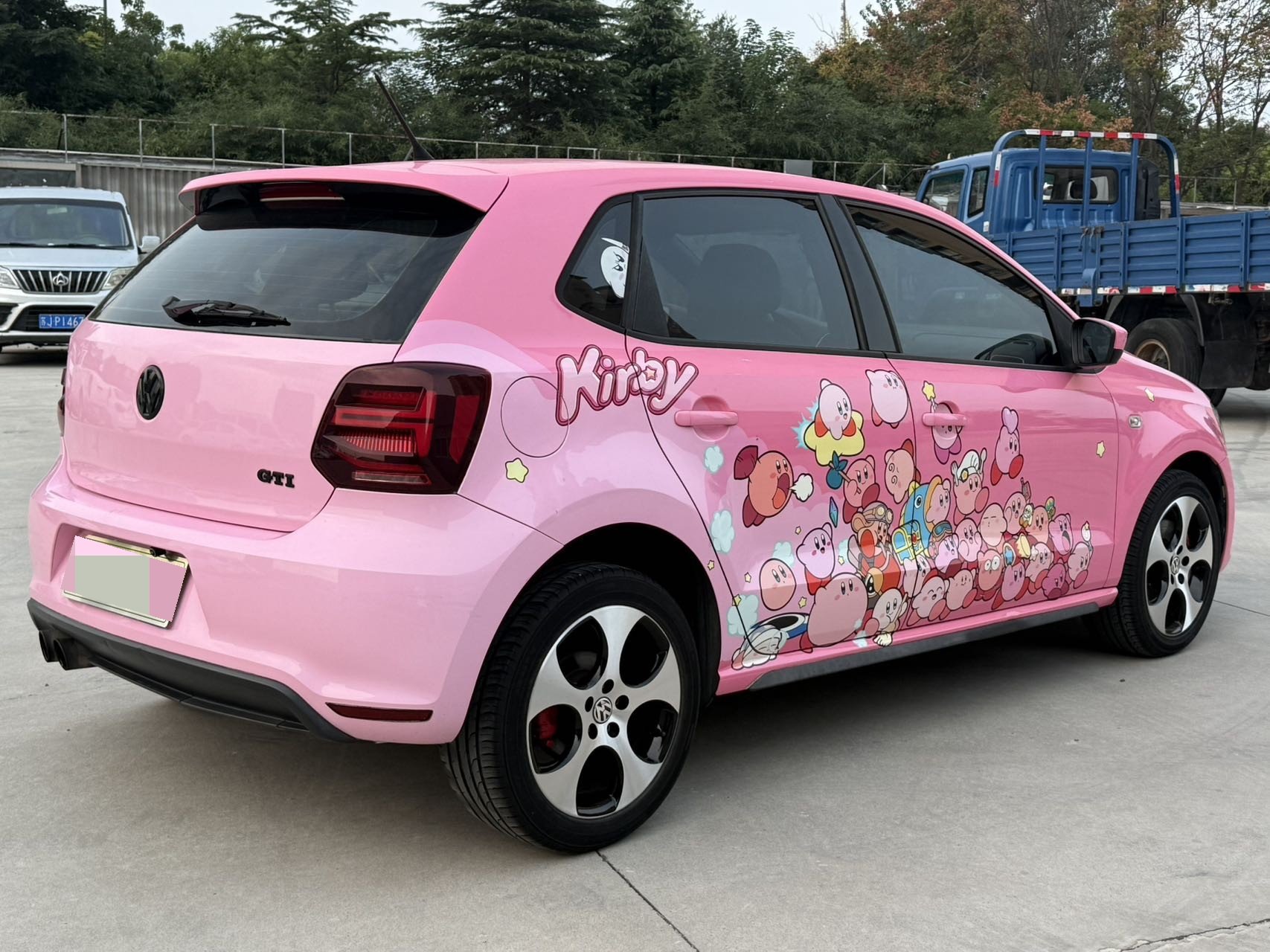 2014 car image #9